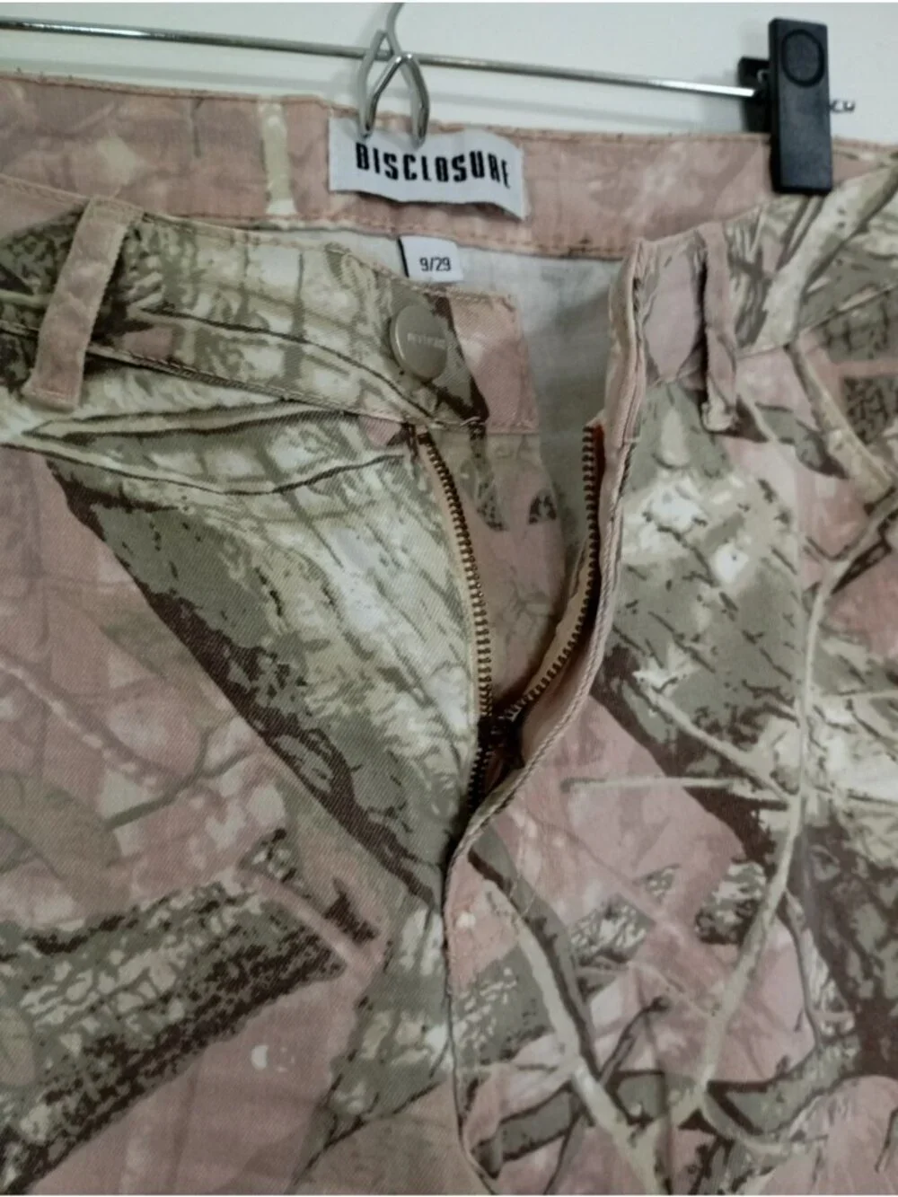 Disclosure Wide Leg Camo Cargo Pants Sz 9/29 Pink & Olive Green Pockets Utility